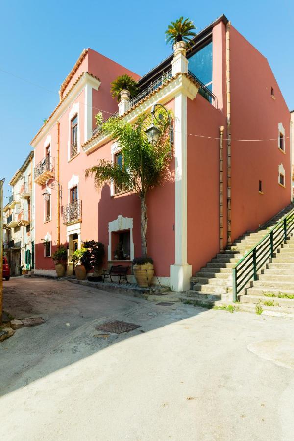 Готель Relais Briuccia E Ristorante Capitolo Primo Монталлеґро Екстер'єр фото
